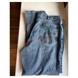 40/30 Pair of mens blue  Jeans      (back house)