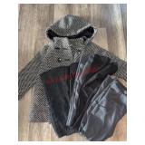 Young Girls Clothing lot           (Hallway)