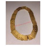 Gold Toned Plate Necklace VTG           (Kitchen)