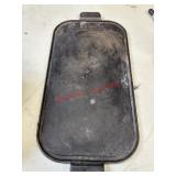 Vintage Cast Iron Griddle       (Garage Back