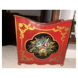 Tin hand painted VTG Waste Basket         (Living