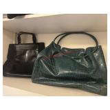 Two Great Condition ladies purses       (laundry