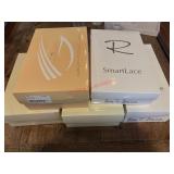 Lot of 5 Newish Bob wigs            (Kitchen)