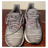 Adidas menï¿½s shoes size 11(master closet)