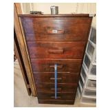 Dresser, damaged CONTENTS NOT INCLUDED PICKUP