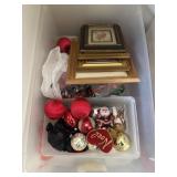 Christmas Tote of Decoration Vintage     (Sun