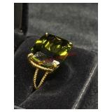 SZ 7 Large Faux Green Stone Gold Toned Ring