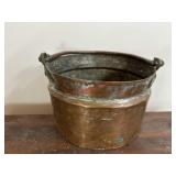 Antique Hammered Copper Cauldron     (Garage Back