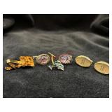 Cufflink Lot Vintage             (Bookshelf)