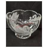 Thick Glass Swan Serving Bowl             (Row A