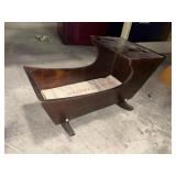 Solid Wood Vtg Rocking Baby Bed        (Row A Let