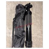 Vivitar Camera Tri Pod              (ROW E)