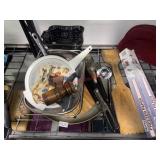 Large Lot of Kitchen Items              (ROW E)