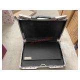 Vintage suitcase (ROW E)