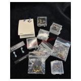 Misc Earring Lot             (Bookshelf)