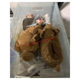 Misc Lidded Tote Lot                      (ROW D