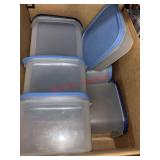 Box lot of Lidded Tupperware              (ROW E)