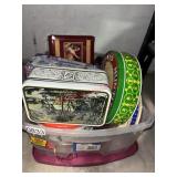 Lidded Tote Lot of Tins              (ROW E)