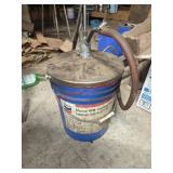 Bucket with Pump (Shop)