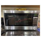 Working Microwave           (Kitchen)