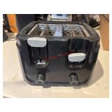 4 Slice Toaster        (Garage Tables_)