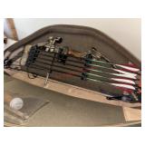 70lbs Realtree Compound Bow/ Arrows in nice case