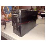 Slender Ammo Can Empty         (Garage Tables_)