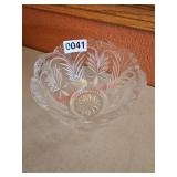 Fifth Avenue Crystal bowl featuring a fern
