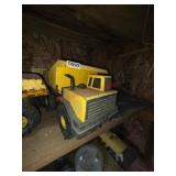 Metal tonka Truck        (Greenhouse)