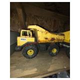 Vtg metal tonka Truck