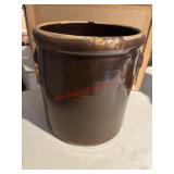 VTG 10.5 Brown Crock          (Garage Tables_)