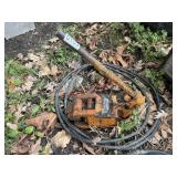 Hydraulic cable cutter