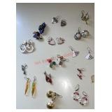 Earrings lot (master bedroom)