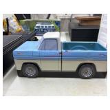 Tin ford truck with puzzle