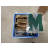 changeable letters and numbers (Garage)