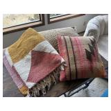 Throw Pillows and Throw blankets         (Living