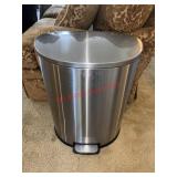 Stainless XL Kitchen Garbage         (Living