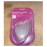 Ball of feet cushions (master closet)