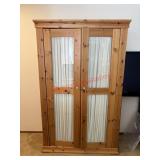 Sturdy Beautiful Wardrobe Enclosure     (Entry