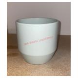 Green pot (master closet)