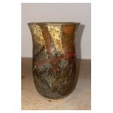 Brown vase(master closet)