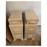 Two matching VTG End tables