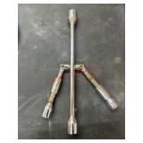 Folding 4-way lug wrench              (Garage