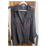 oversized button-down shirt size m(master closet