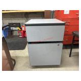 2-drawer mobile pedestal file cabinet NO KEY