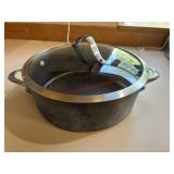 Large Pot with lid              (Kitchen)
