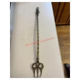 VTG Brass Poker Fork              (Kitchen)