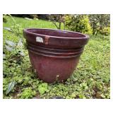 Large Plastic Planter Pot     (FrontOUTSIDE)
