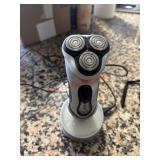 Working Electric Razor with Charger (Kitchen