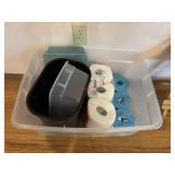 Toilet paper and waste basket lot        (Dining